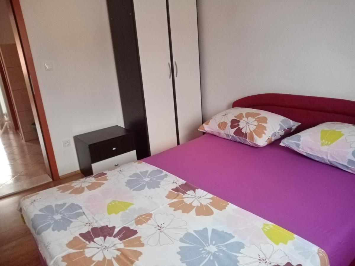 Apartman Kristina Sa Dvije Sobe Biograd Na Moru Ngoại thất bức ảnh
