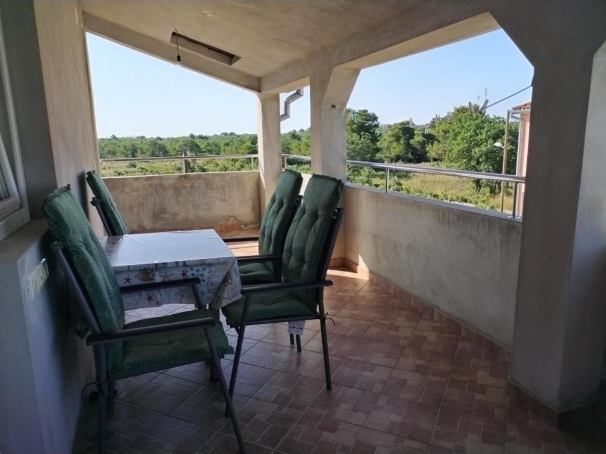 Apartman Kristina Sa Dvije Sobe Biograd Na Moru Ngoại thất bức ảnh