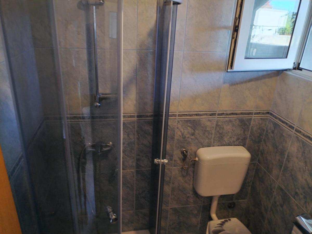 Apartman Kristina Sa Dvije Sobe Biograd Na Moru Ngoại thất bức ảnh